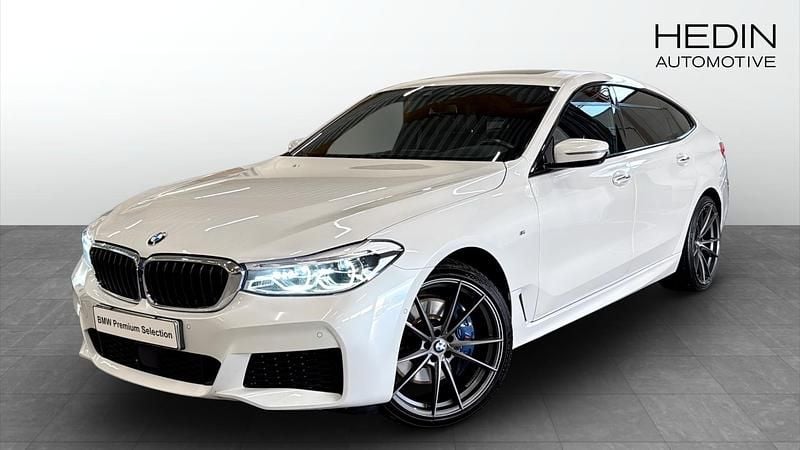 Vit (white) Begagnad 2018 BMW 640 M Sport Sportkupé | 344 700 kr (Superpris) - Bild 1/4