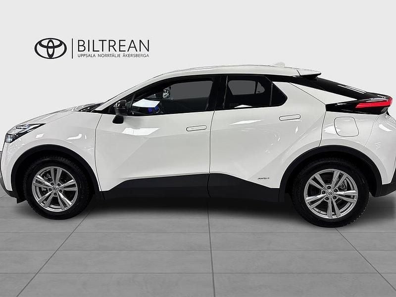 Begagnad Toyota C-HR Style 197 HK (144 kW) 2023 Vit SUV