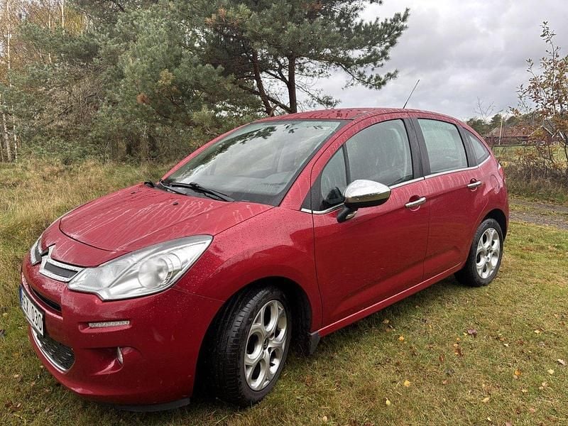 Röd Begagnad 2013 Citroën C3 Halvkombi | 44 000 kr (Marknadspris) - Bild 1/4