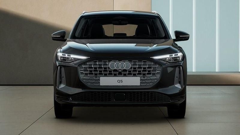 Ny Audi Q5 Proline 299 HK (219 kW) 2025 Mytsvart metallic SUV