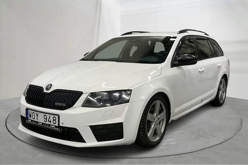 Begagnad Skoda Octavia RS 184 HK (135 kW) 2014 Vit Halvkombi