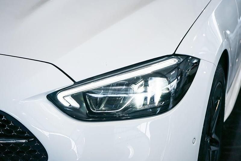 Begagnad Mercedes C300e AMG line 204 HK (150 kW) 2022 Vit Kombi