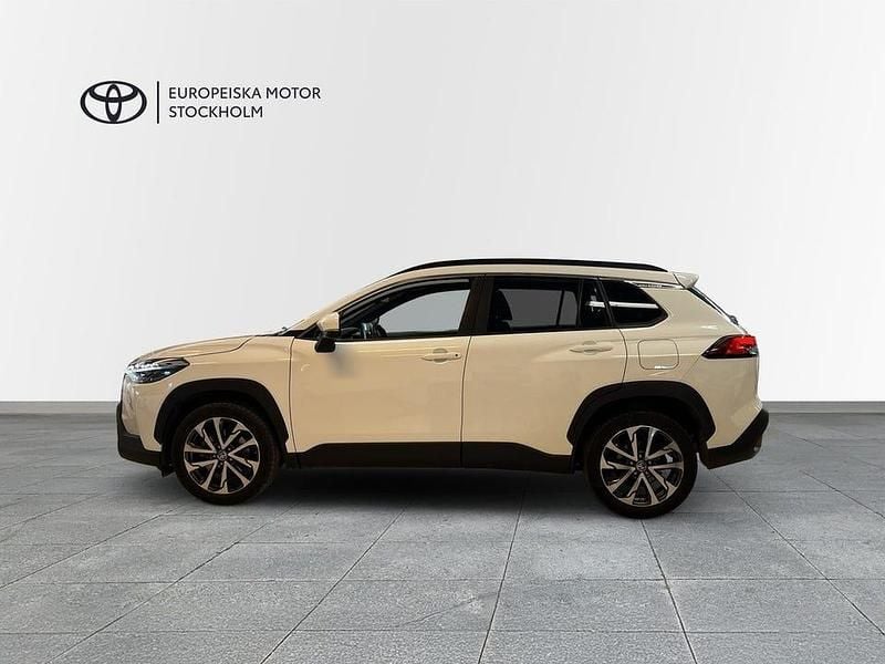Begagnad Toyota Corolla Cross Style 197 HK (144 kW) 2022 Vit SUV