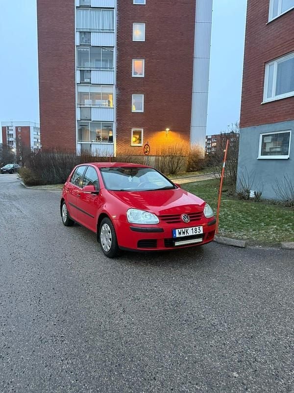 Begagnad 2005 VW Golf IV Halvkombi | 23 500 kr (Lite dyr) - Bild 1/3