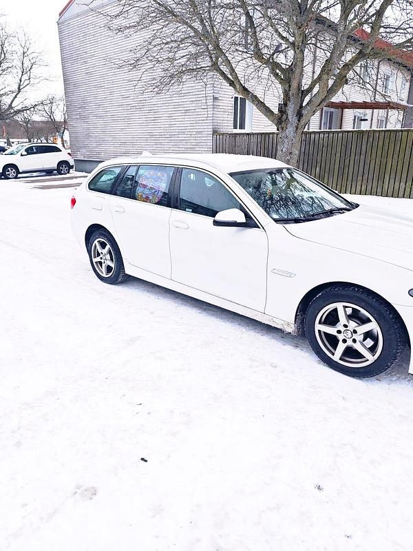 Begagnad BMW 520 190 HK (139 kW) 2016 Metallic Kombi