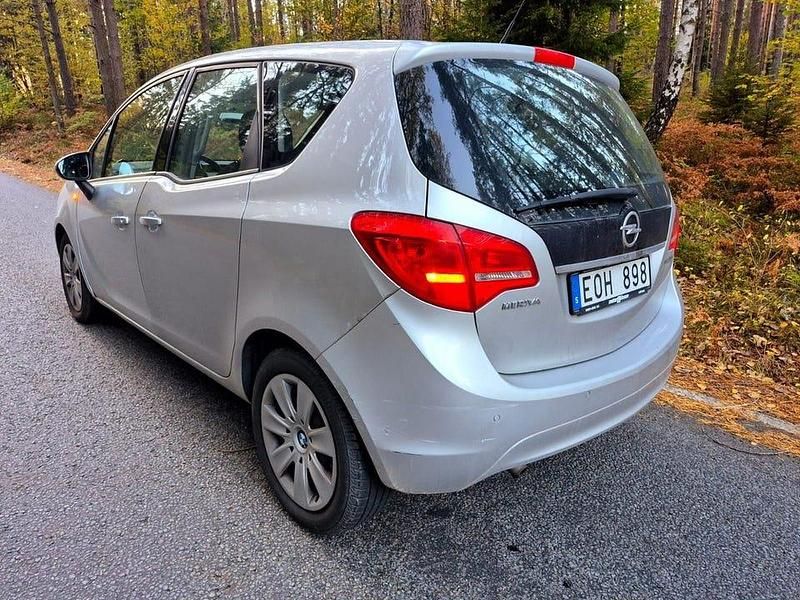 Begagnad Opel Meriva Enjoy 95 HK (69 kW) 2013 Grå Minibuss