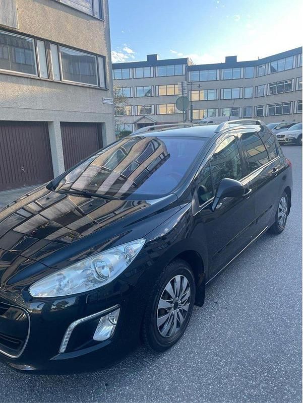 Svart Begagnad 2011 Peugeot 308 Kombi | 45 000 kr (Lite dyr) - Bild 1/4