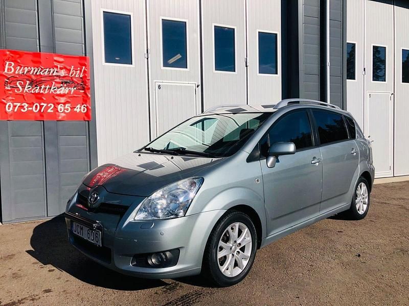 Grå Begagnad 2009 Toyota Corolla Verso Minibuss | 39 990 kr (Marknadspris) - Bild 1/4