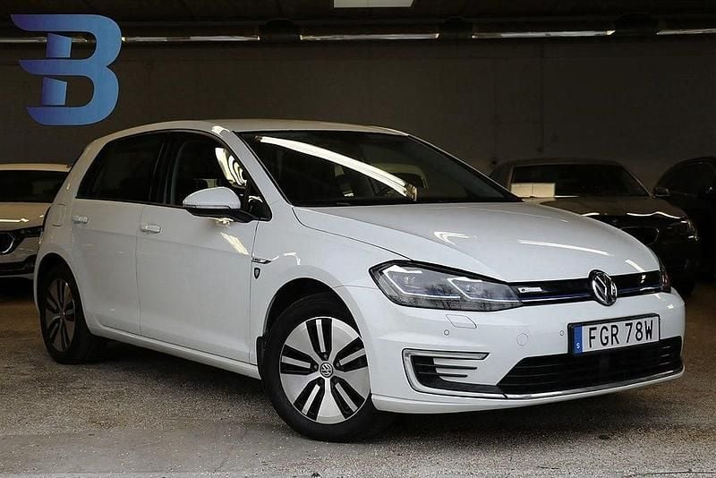 Vit Begagnad 2019 VW e-Golf Halvkombi | 169 900 kr (Marknadspris) - Bild 1/4