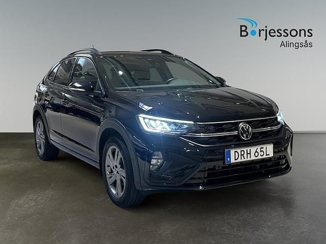 Svart Begagnad 2022 VW Taigo R-line SUV | 239 900 kr (Marknadspris) - Bild 1/4