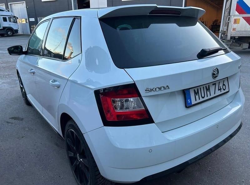 Begagnad Skoda Fabia Monte Carlo 90 HK (66 kW) 2016 Halvkombi