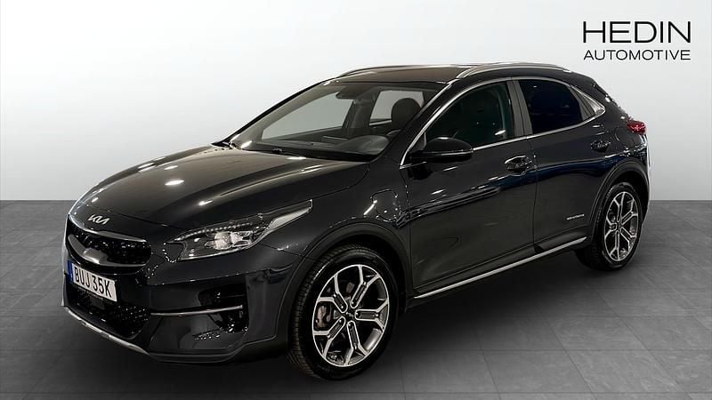 Grå (grey) Begagnad 2022 Kia XCeed Advance SUV | 259 900 kr (Marknadspris) - Bild 1/4