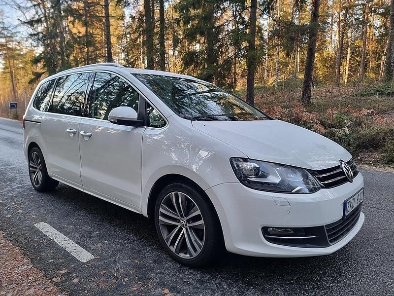 Begagnad VW Sharan GT 170 HK (125 kW) 2012 Vit Minibuss