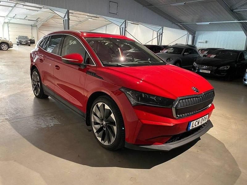 Begagnad Skoda Enyaq iV 150 kW (204 HK) 2021 Röd SUV