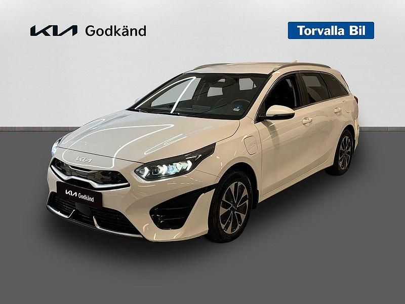 Vit Begagnad 2024 Kia Ceed Sportswagon Advance Kombi | 309 900 kr (Dyr) - Bild 1/4