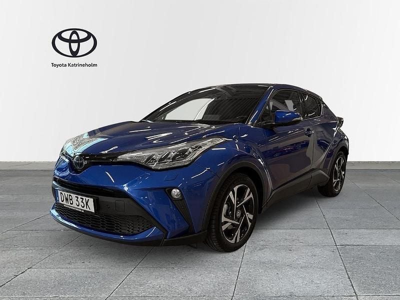 Blå Begagnad 2022 Toyota C-HR SUV | 284 900 kr (Marknadspris) - Bild 1/3