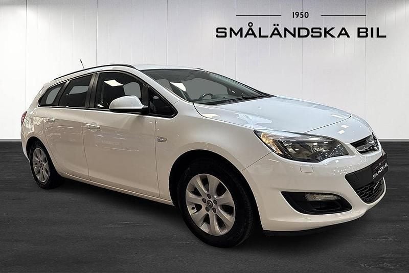 Begagnad Opel Astra Enjoy 140 HK (102 kW) 2014 Vit Kombi