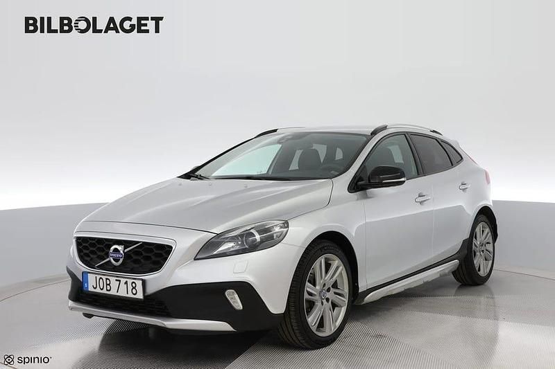 Silver Begagnad 2015 Volvo V40 Momentum SUV | 199 800 kr - Bild 1/4