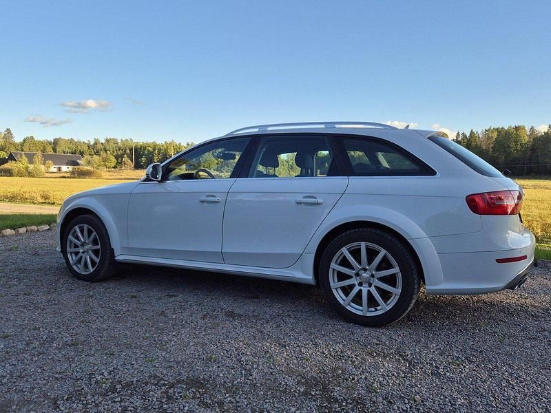 Vit Begagnad 2015 Audi A4 Allroad Kombi | 159 900 kr (Lite dyr) - Bild 1/4
