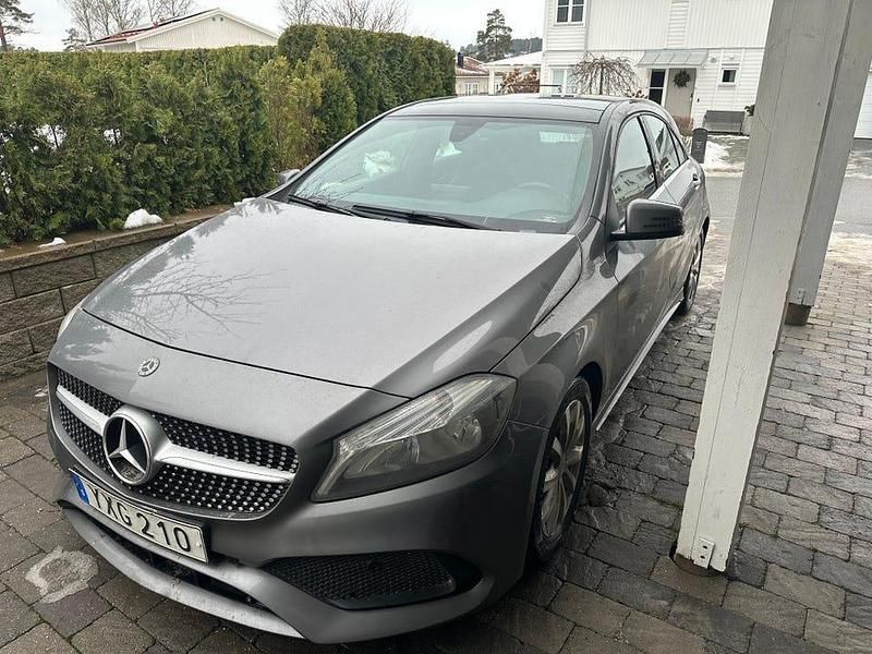Begagnad Mercedes A180 122 HK (89 kW) 2018 Halvkombi