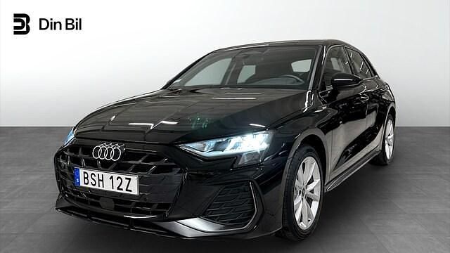 Mytsvart metallic Ny 2025 Audi A3 S-Line | 359 000 kr (Marknadspris) - Bild 1/4