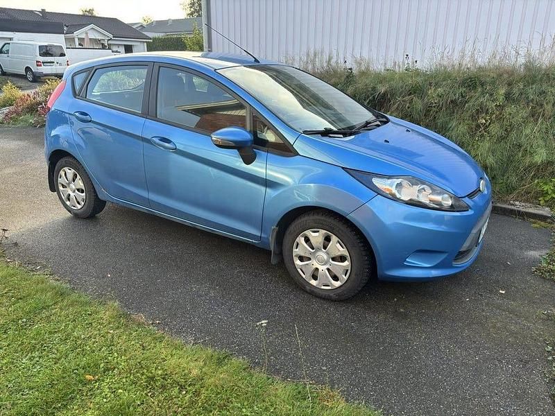Begagnad 2009 Ford Fiesta Trend Halvkombi | 16 500 kr (Superpris) - Bild 1/4
