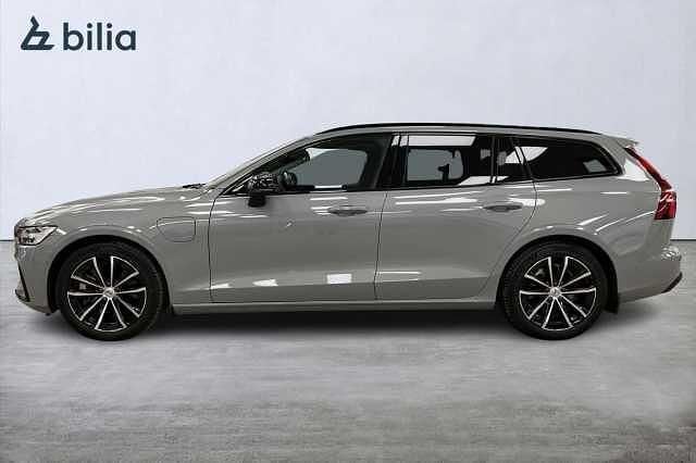 Begagnad Volvo V60 Plus 349 HK (256 kW) 2025 Grå Kombi