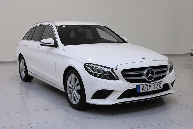 Vit Begagnad 2019 Mercedes C220 Avantgarde Kombi | 259 900 kr (Bra pris) - Bild 1/4