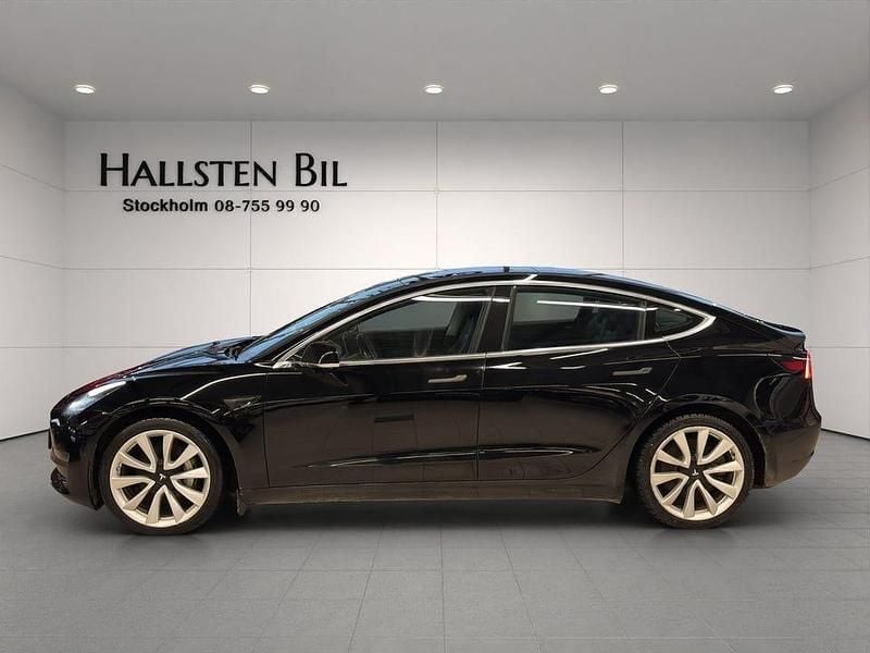Svart Begagnad 2019 Tesla Model 3 Long Range AWD Sedan | 179 000 kr (Bra pris) - Bild 1/4