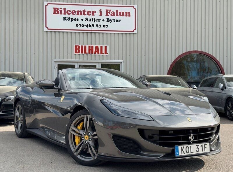 Mörkgrå Begagnad 2019 Ferrari Portofino Cab | 2 099 900 kr - Bild 1/4