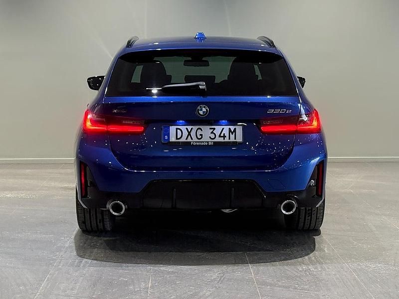 Ny BMW 330 Shadowline 2026 Blå Kombi