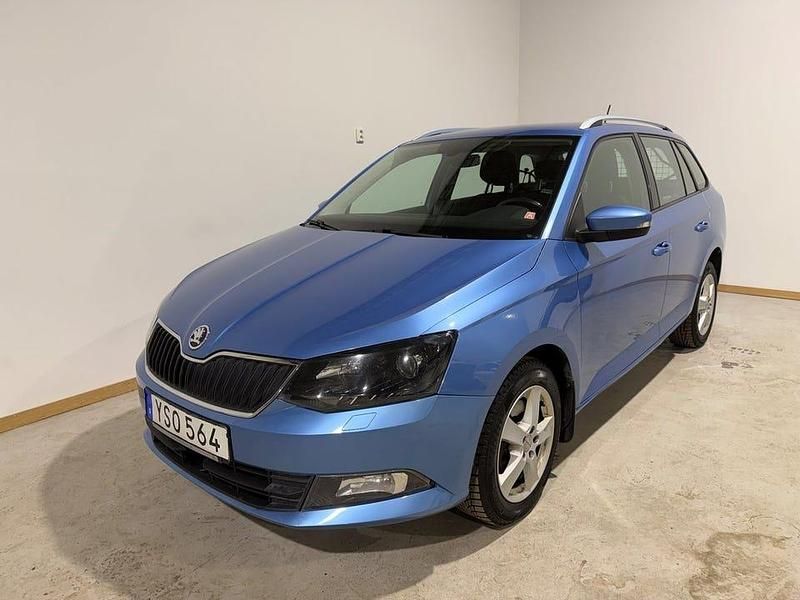 Blå Begagnad 2018 Skoda Fabia Style Kombi | 89 500 kr (Superpris) - Bild 1/4