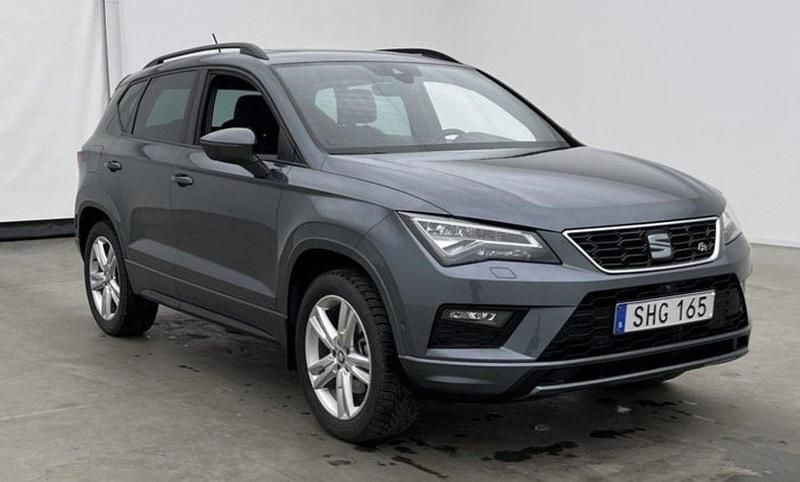 Grå Begagnad 2018 Seat Ateca 4Drive SUV | 227 500 kr (Marknadspris) - Bild 1/4