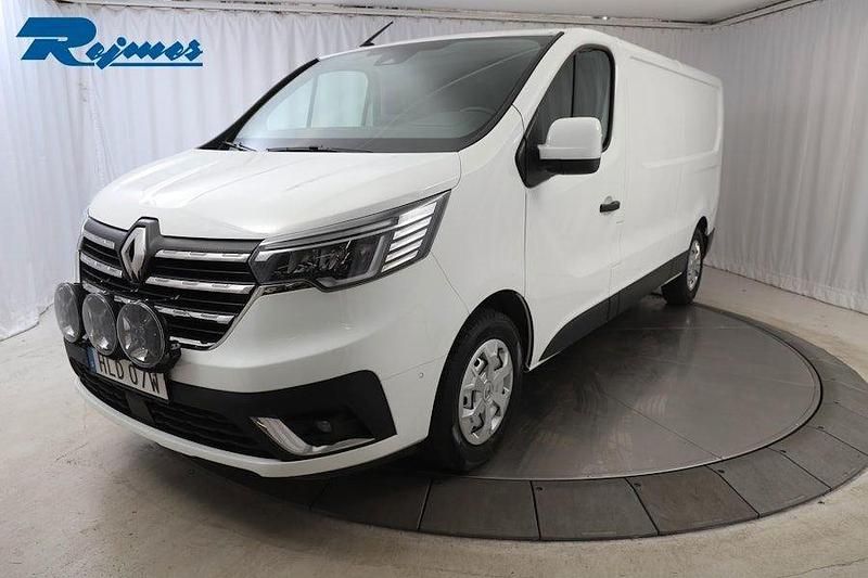 Vit Begagnad 2022 Renault Trafic Van | 299 800 kr (Marknadspris) - Bild 1/4