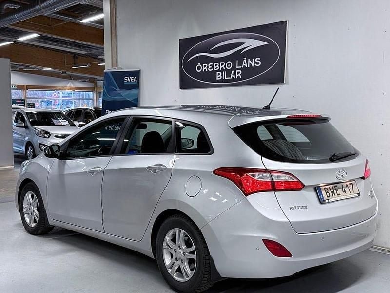 Begagnad Hyundai i30 110 HK (80 kW) 2014 Silver Kombi