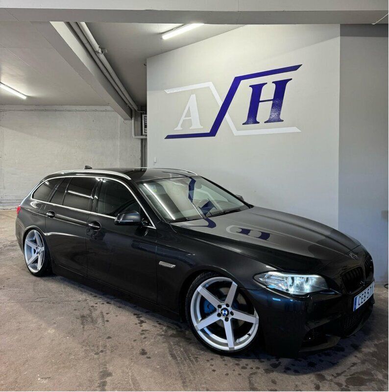 Grå Begagnad 2014 BMW 520 M Sport Kombi | 139 900 kr (Marknadspris) - Bild 1/4