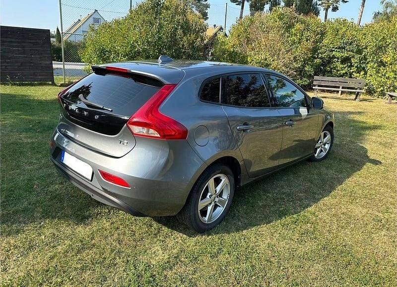 Begagnad 2017 Volvo V40 | 140 000 kr - Bild 1/4