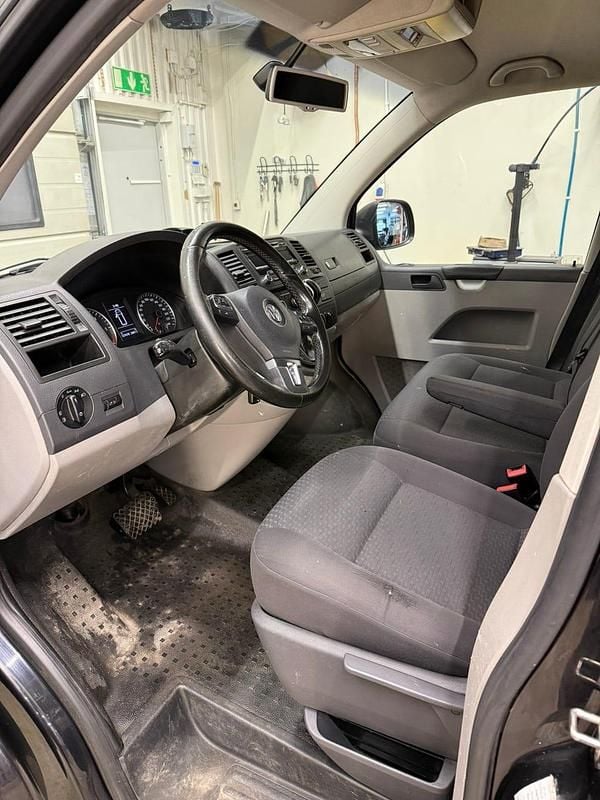 Begagnad VW T5 140 HK (102 kW) 2012 Van