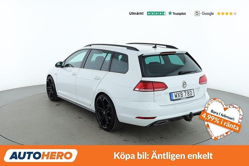 Begagnad VW Golf VIII R-line 150 HK (110 kW) 2019 Vit Kombi