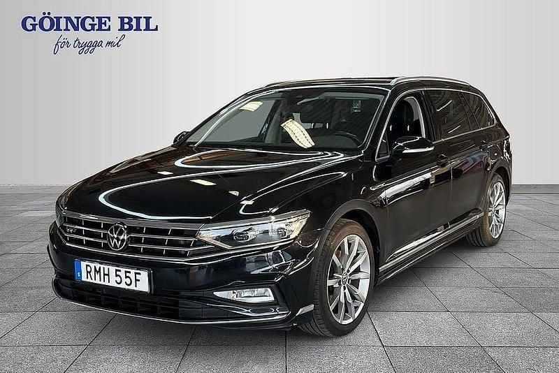 Svart Begagnad 2021 VW Passat R-line Kombi | 259 000 kr (Marknadspris) - Bild 1/2