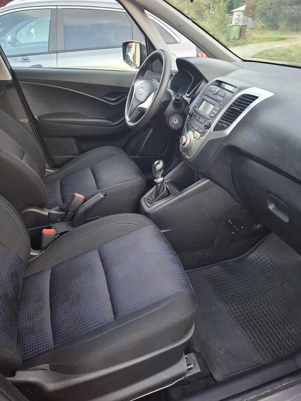 Grå Begagnad 2011 Hyundai ix20 Minibuss | 30 000 kr (Bra pris) - Bild 1/4