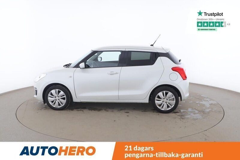 Vit Begagnad 2017 Suzuki Swift Halvkombi | 99 000 kr (Marknadspris) - Bild 1/3