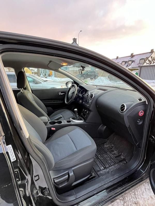 Begagnad Nissan Qashqai 130 HK (95 kW) 2012 SUV