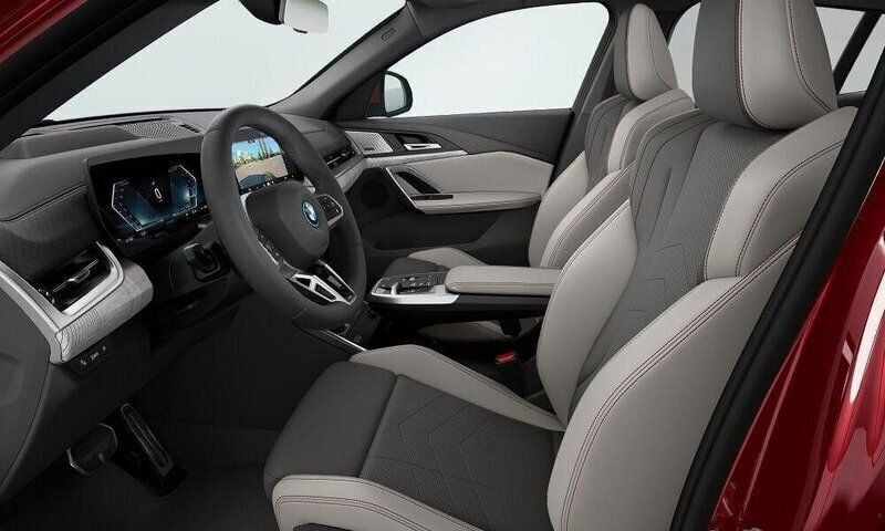 Begagnad BMW iX2 Comfort Edition 230 kW (313 HK) 2023 Röd/orange SUV