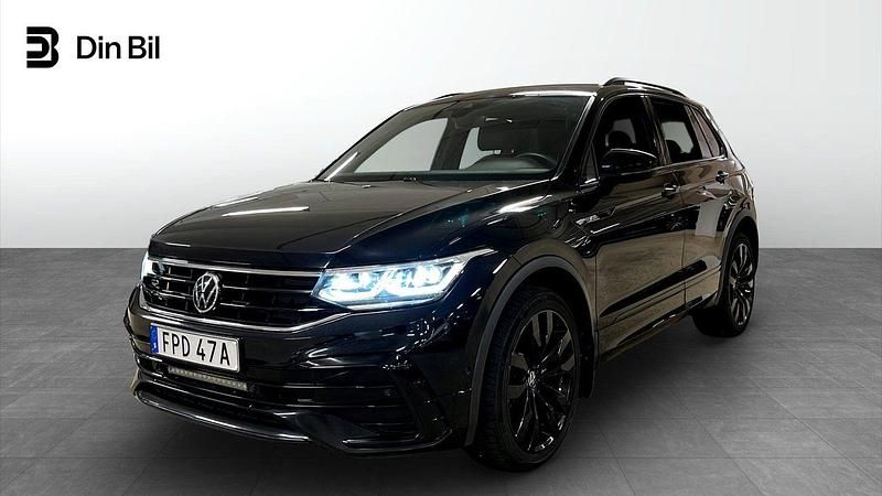Svart Begagnad 2022 VW Tiguan R-line SUV | 334 800 kr (Dyr) - Bild 1/4