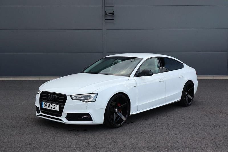 Vit Begagnad 2016 Audi A5 Sportback S-Line Halvkombi | 149 000 kr (Marknadspris) - Bild 1/4
