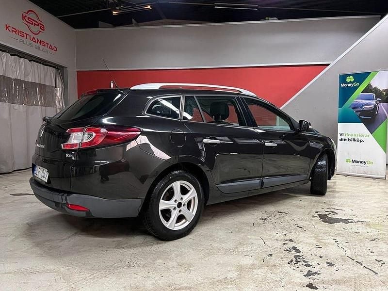 Begagnad Renault Mégane III 131 HK (96 kW) 2010 Svart