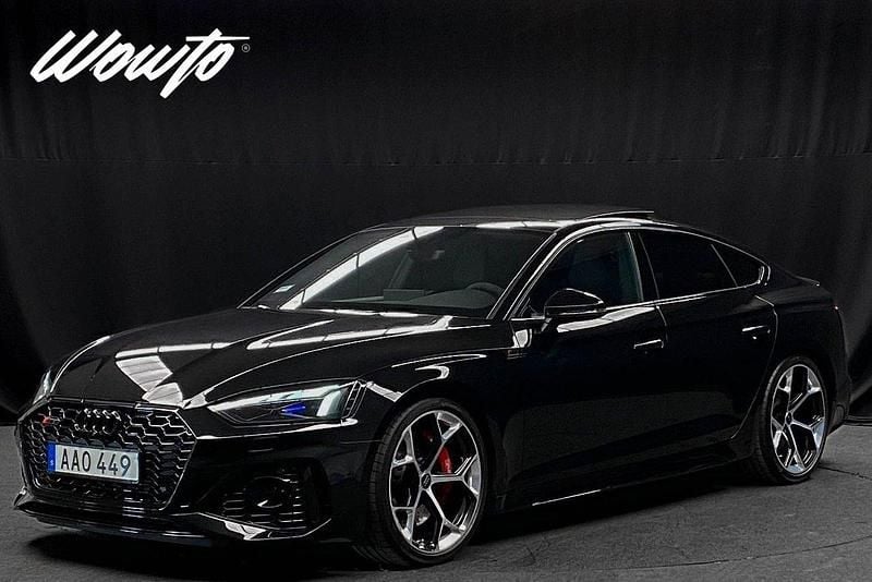 Svart Begagnad 2023 Audi RS5 Sportback Competition Halvkombi | 969 800 kr - Bild 1/3