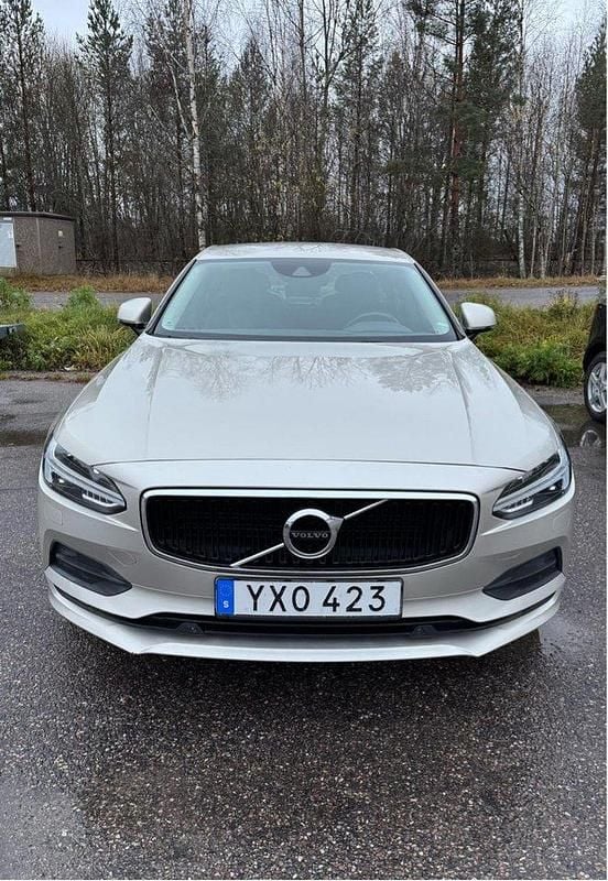 Brun Begagnad 2018 Volvo S90 Momentum Sedan | 240 000 kr (Marknadspris) - Bild 1/4