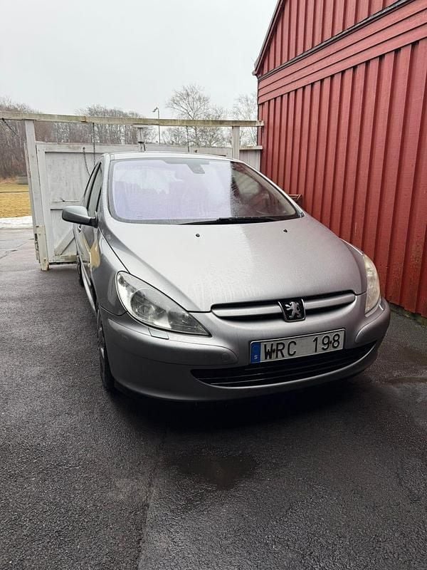 Begagnad Peugeot 307 Griffe 136 HK (100 kW) 2005 Grå metallic